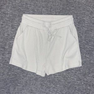 Mahina cotton high waste, draw string shorts
